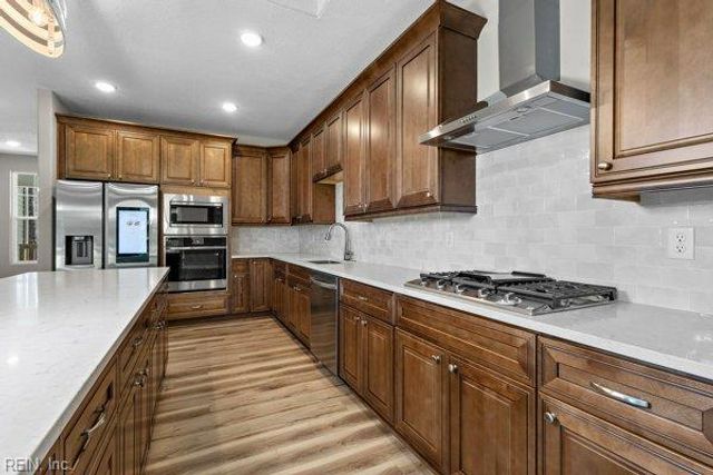 283 Lawnes Neck DR, Smithfield, VA 23430