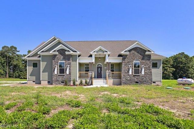 283 Lawnes Neck DR, Smithfield, VA 23430