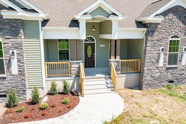 283 Lawnes Neck DR, Smithfield, VA 23430