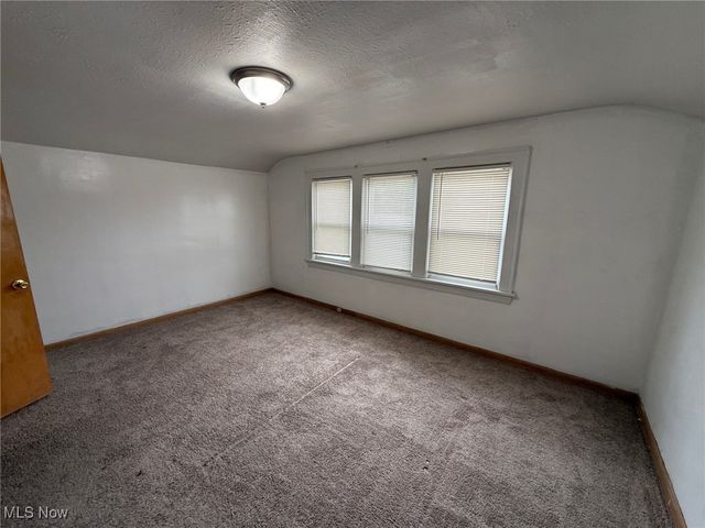 4902 E 109th Street, Garfield Heights, OH 44125