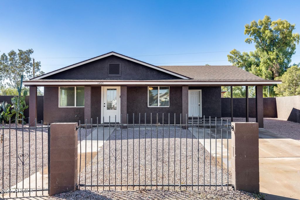 1205 E ERIE Court, Casa Grande, AZ 85122