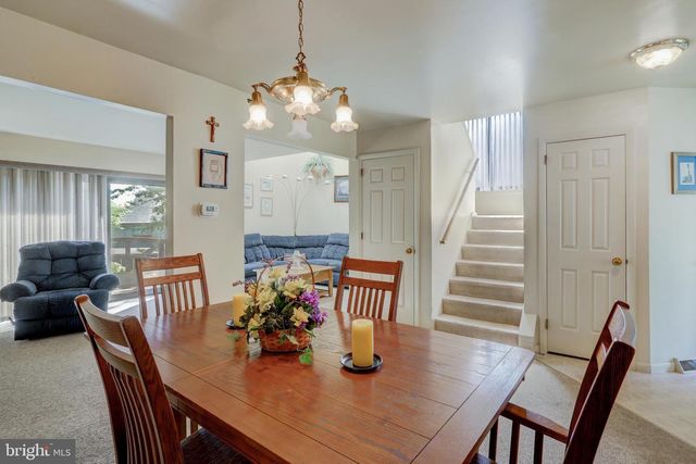 450 STONEGATE CT, Millersville, PA 17551