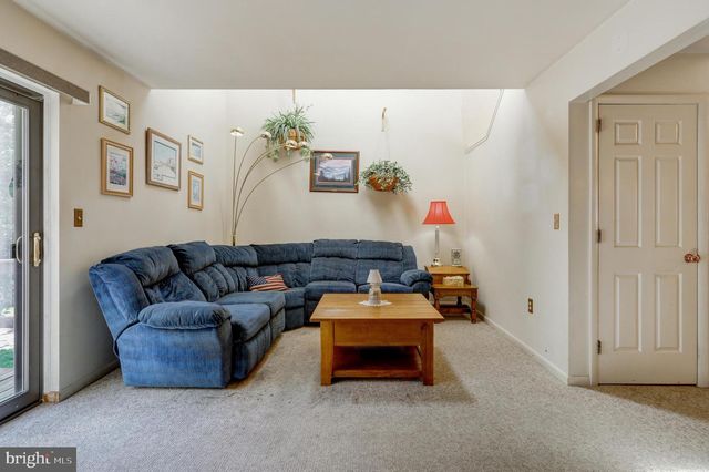 450 STONEGATE CT, Millersville, PA 17551
