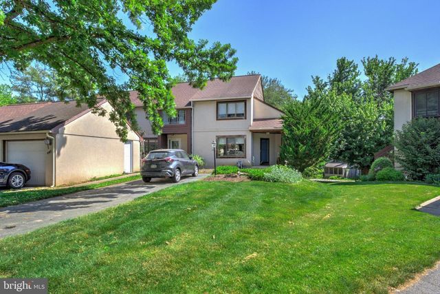 450 STONEGATE CT, Millersville, PA 17551
