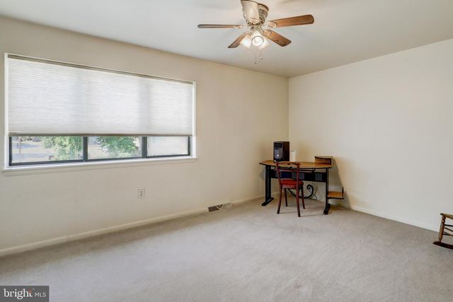 450 STONEGATE CT, Millersville, PA 17551
