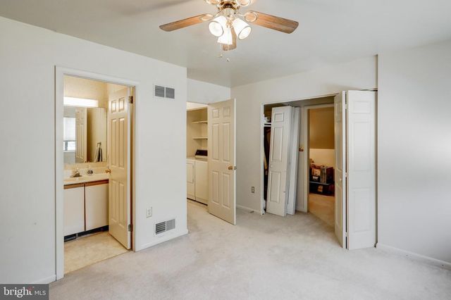 450 STONEGATE CT, Millersville, PA 17551