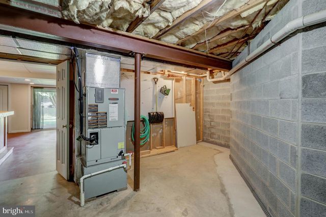450 STONEGATE CT, Millersville, PA 17551