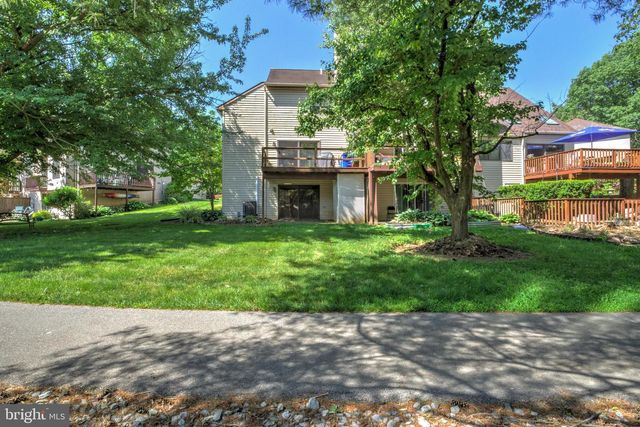450 STONEGATE CT, Millersville, PA 17551