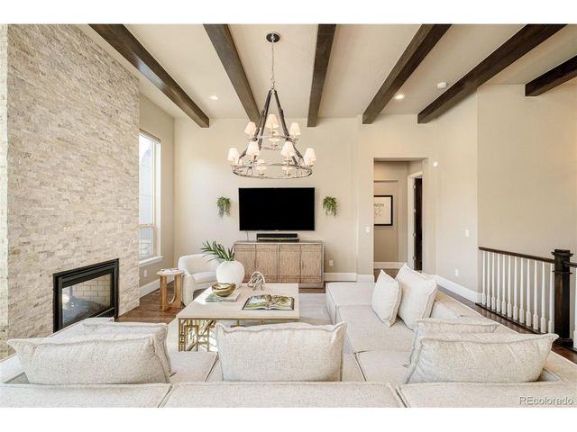 7056 E Lake Cir, Centennial, CO 80111