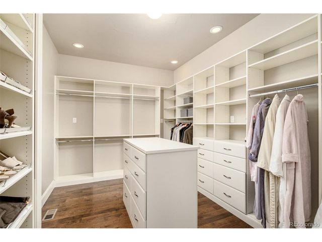 7056 E Lake Cir, Centennial, CO 80111