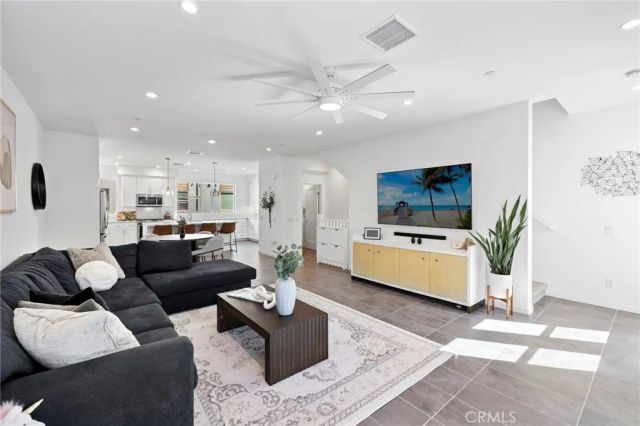 162 Placemark, Irvine, CA 92614