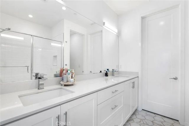 162 Placemark, Irvine, CA 92614