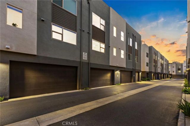 162 Placemark, Irvine, CA 92614