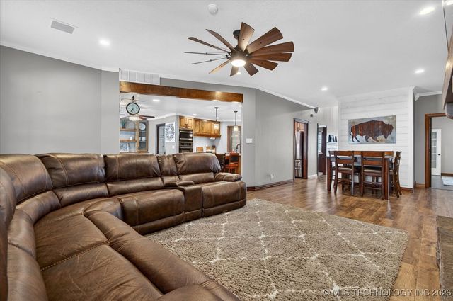 650 NE Bison Road, Bartlesville, OK 74006