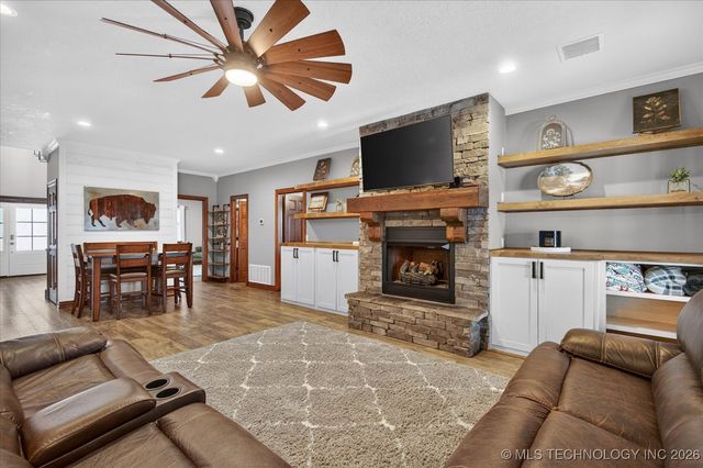 650 NE Bison Road, Bartlesville, OK 74006