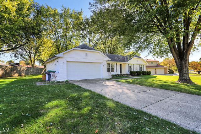 1331 Echo Bend Street, Greenwood, IN 46142