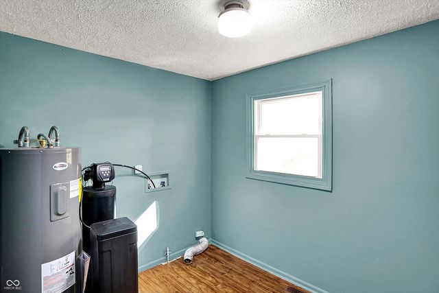 1331 Echo Bend Street, Greenwood, IN 46142