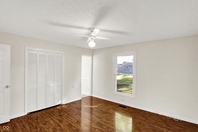1331 Echo Bend Street, Greenwood, IN 46142