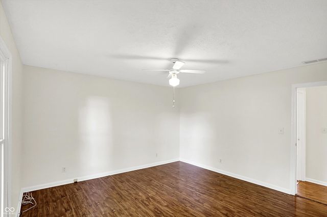 1331 Echo Bend Street, Greenwood, IN 46142