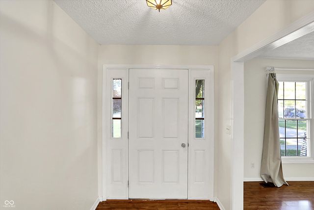1331 Echo Bend Street, Greenwood, IN 46142