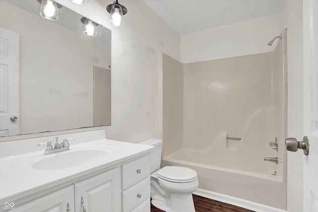 1331 Echo Bend Street, Greenwood, IN 46142