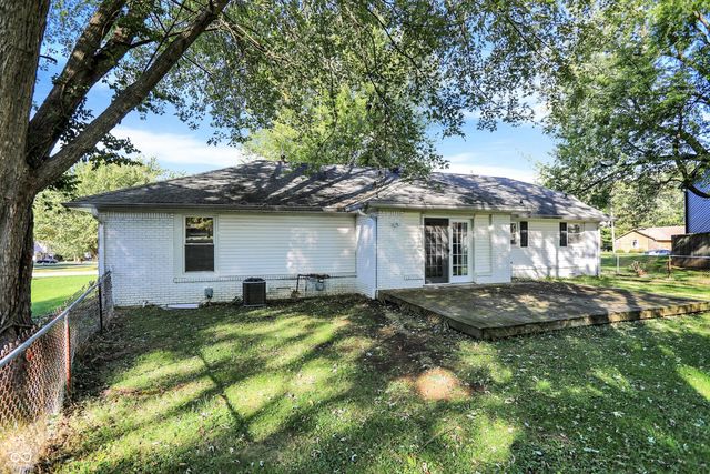 1331 Echo Bend Street, Greenwood, IN 46142