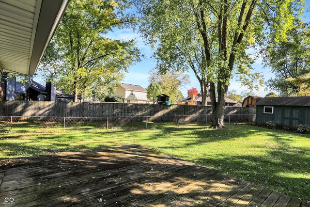 1331 Echo Bend Street, Greenwood, IN 46142