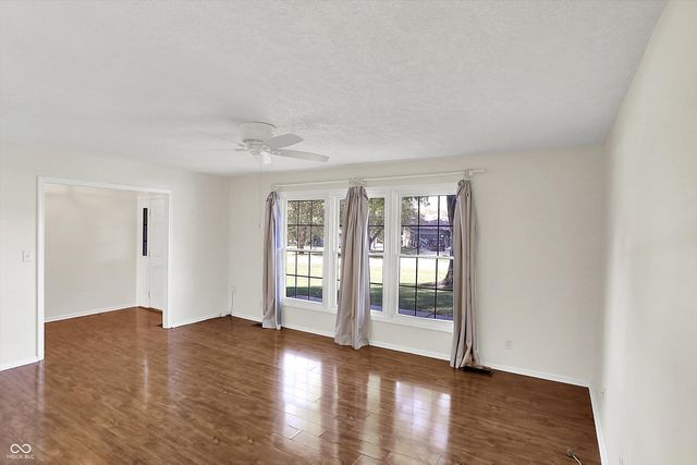 1331 Echo Bend Street, Greenwood, IN 46142