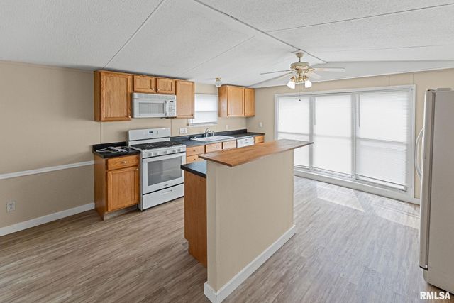 5219 US Hwy 50 Avenue, Salem, IL 62881