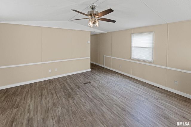 5219 US Hwy 50 Avenue, Salem, IL 62881