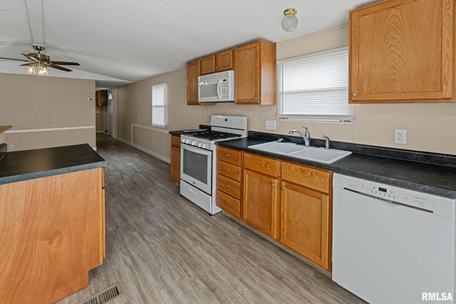 5219 US Hwy 50 Avenue, Salem, IL 62881