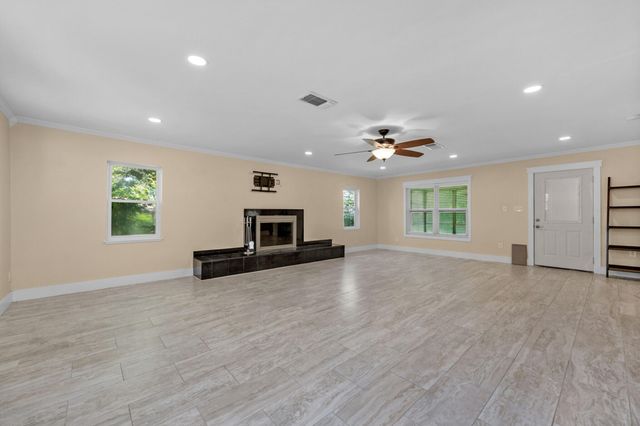 111 NW Sotir Street, Fort Walton Beach, FL 32548