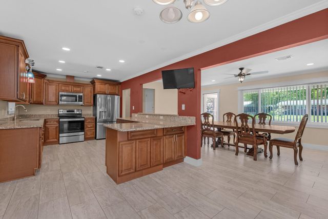111 NW Sotir Street, Fort Walton Beach, FL 32548