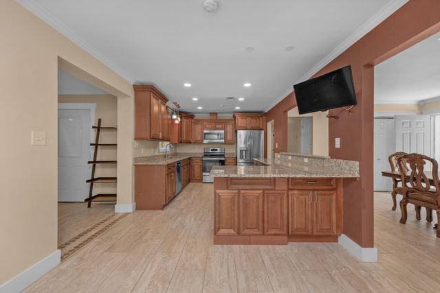 111 NW Sotir Street, Fort Walton Beach, FL 32548