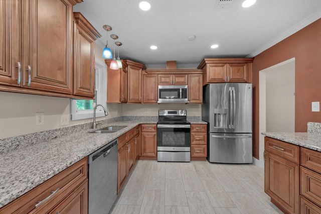111 NW Sotir Street, Fort Walton Beach, FL 32548