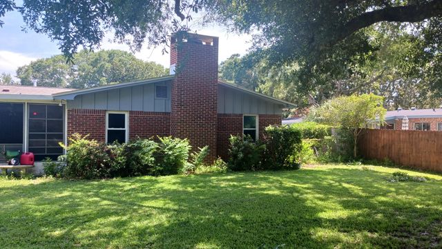 111 NW Sotir Street, Fort Walton Beach, FL 32548
