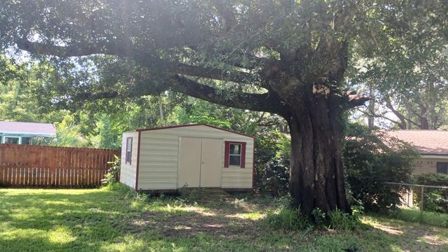 111 NW Sotir Street, Fort Walton Beach, FL 32548