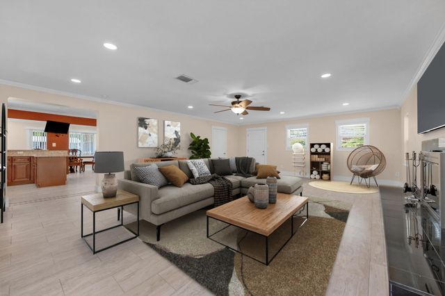 111 NW Sotir Street, Fort Walton Beach, FL 32548
