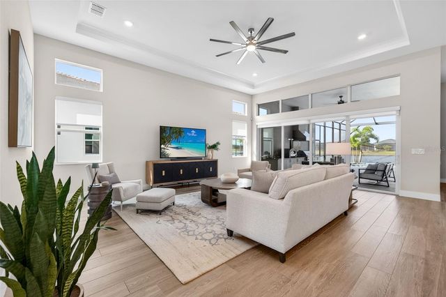 8122 REDONDA LOOP, Lakewood Ranch, FL 34202