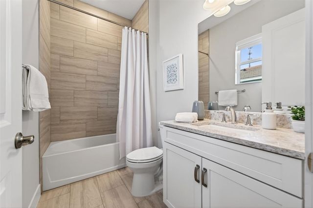 8122 REDONDA LOOP, Lakewood Ranch, FL 34202