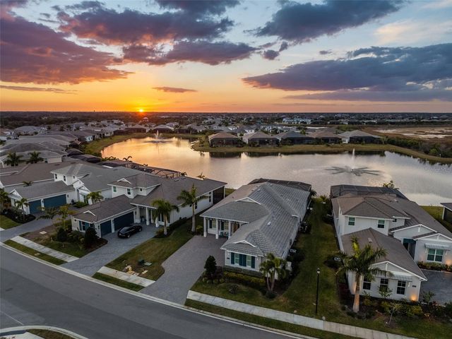 8122 REDONDA LOOP, Lakewood Ranch, FL 34202