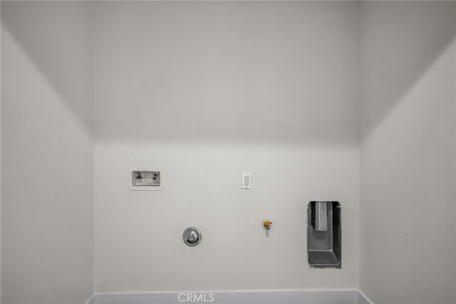 755 E 84th, Los Angeles, CA 90001