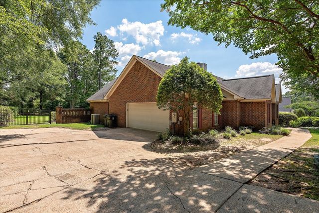 3636 Oakridge Lane, Dothan, AL 36303
