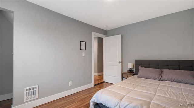 713 Townsend Place, Niagara Falls, NY 14301