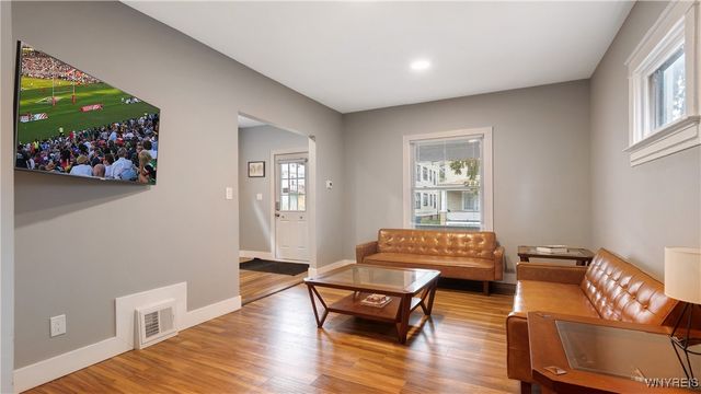 713 Townsend Place, Niagara Falls, NY 14301