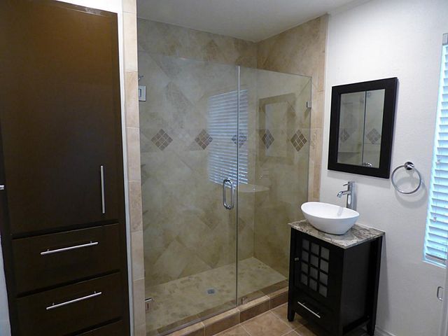 2301 Dorrington, Houston, TX 77030