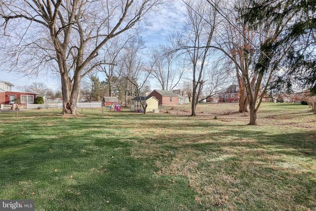 548 D ST, Carlisle, PA 17013