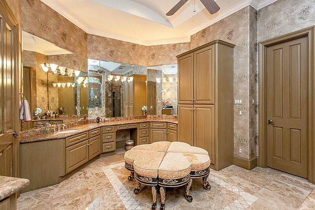 3307 Acorn Wood Way, Houston, TX 77059