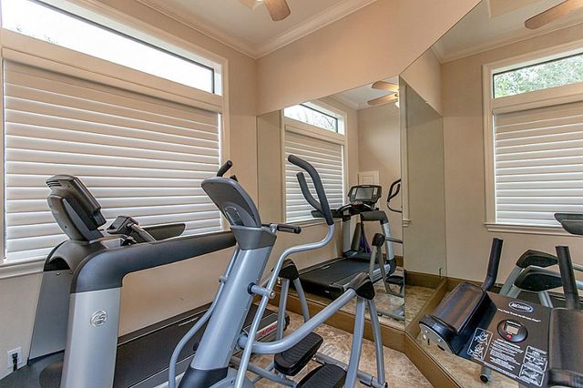 3307 Acorn Wood Way, Houston, TX 77059