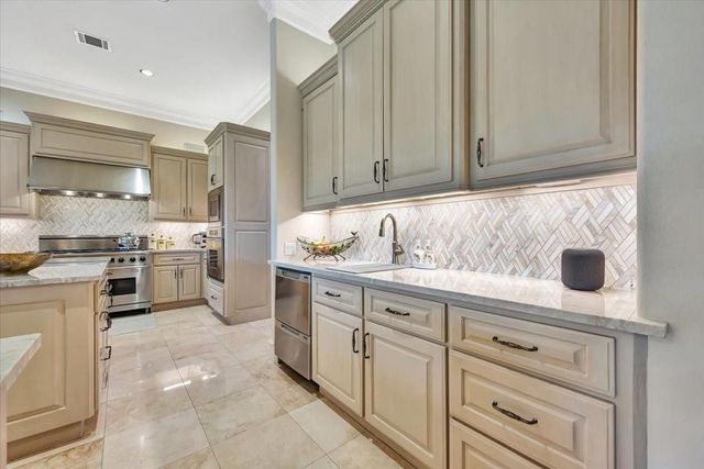 3307 Acorn Wood Way, Houston, TX 77059